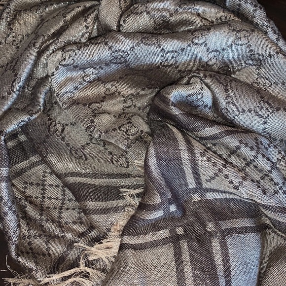 Gucci scarf - Picture 7 of 8